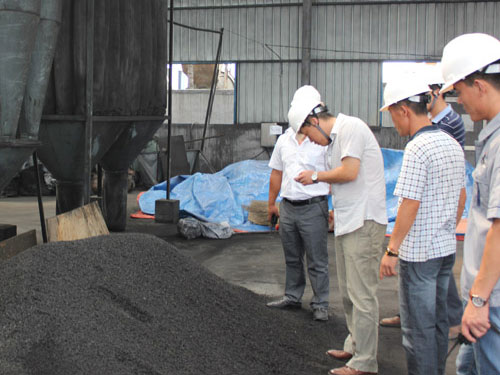 我公司顆?；钚蕴可a現場